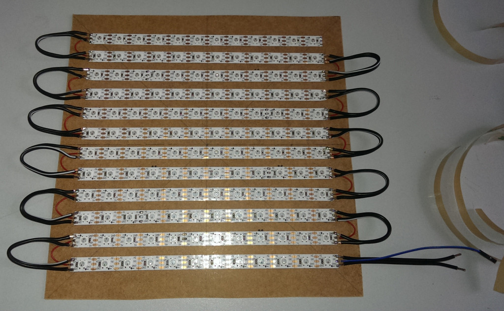 LED Streifen auf Grundplatte